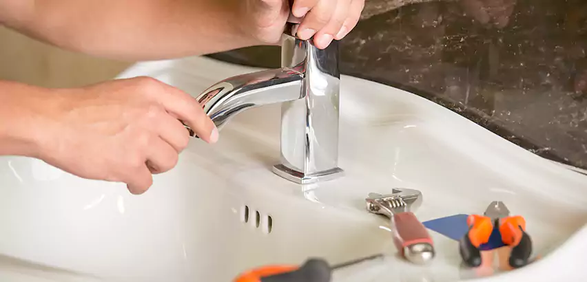 Bathtub Faucet Replacement in Homewood